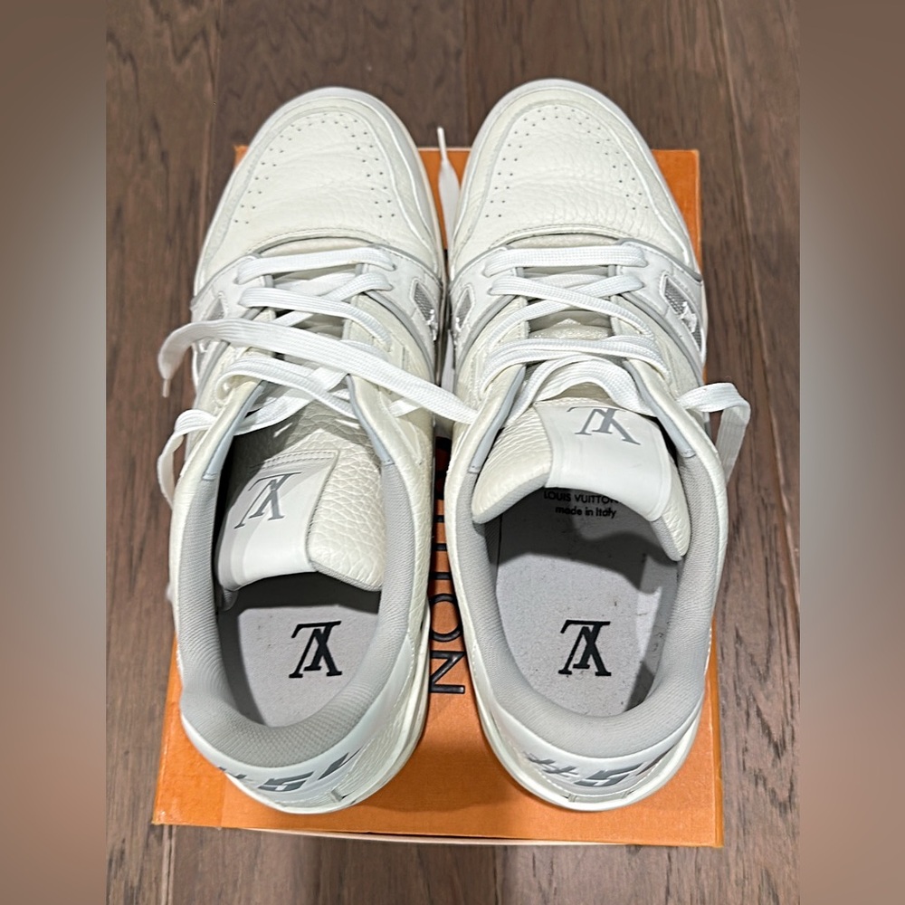 Authentic Louis Vuitton White Mens Trainer Sneaker - Picture 4 of 8